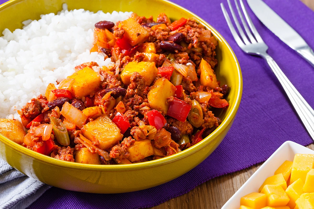 Chili con carne with mango
